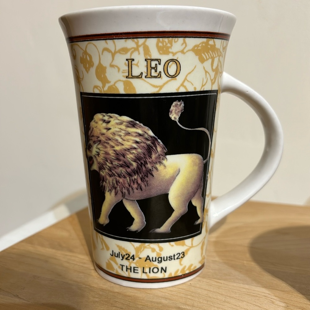 Vintage Leo astrology mug